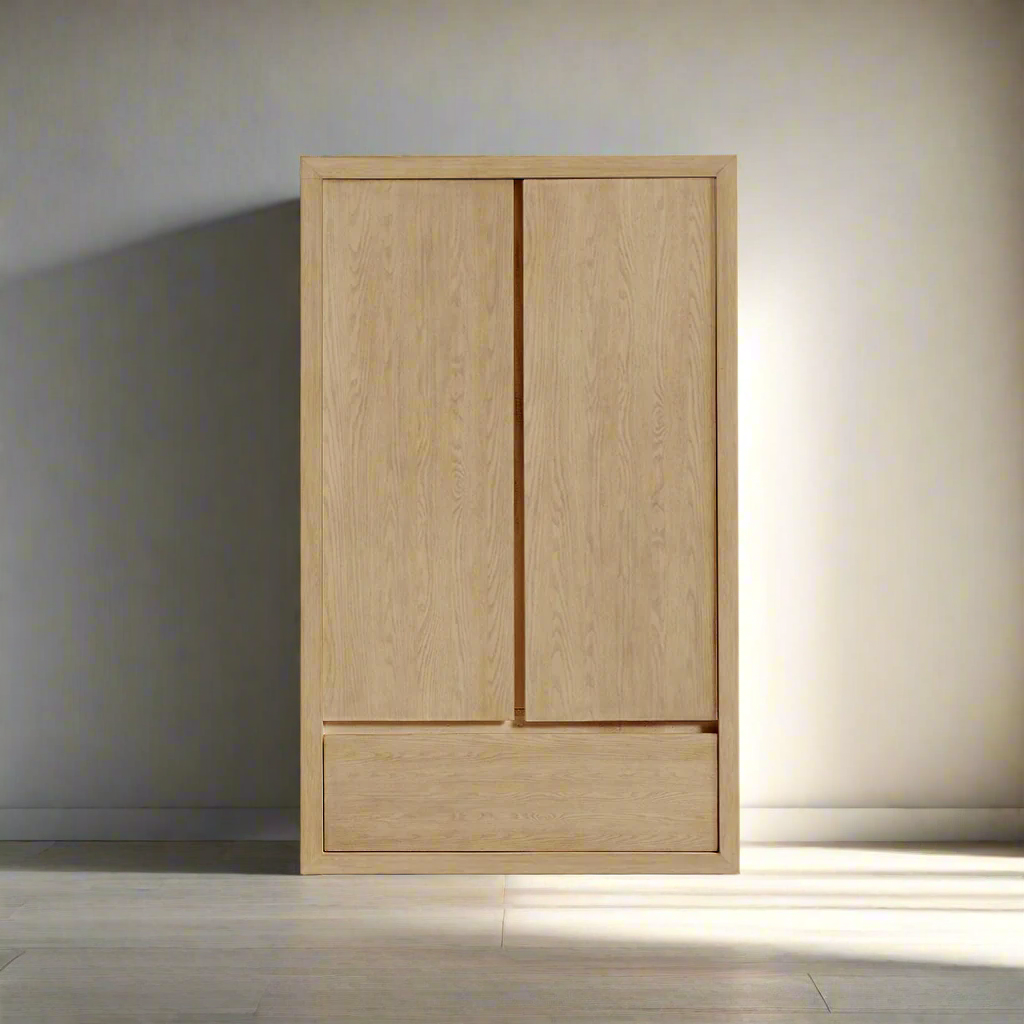 Pintura Solid Wood Armoire